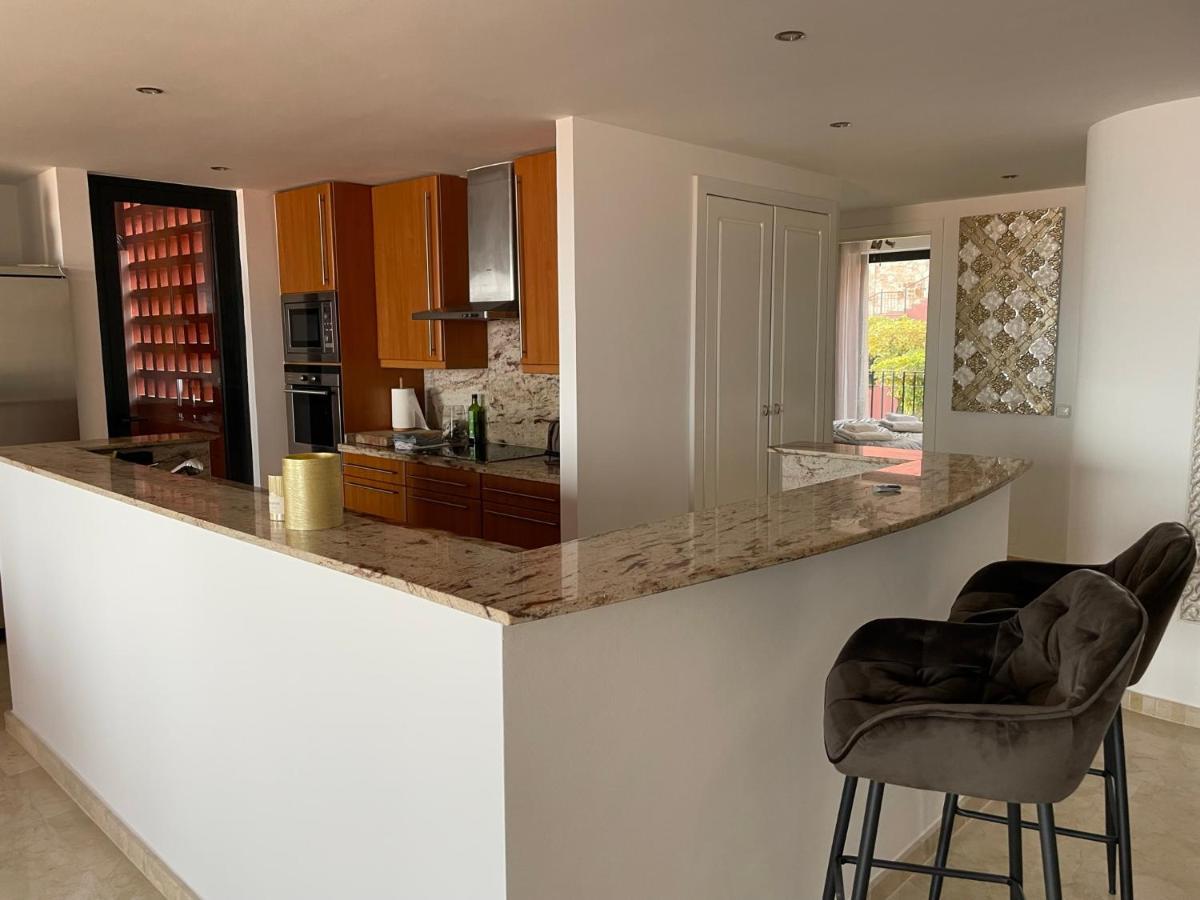 Calahonda Luxury Apartment With A Stunning Sea View Михас Экстерьер фото