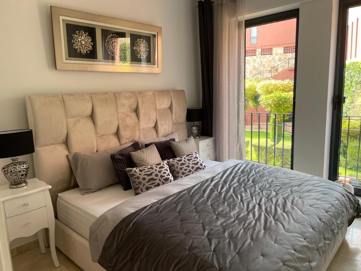 Calahonda Luxury Apartment With A Stunning Sea View Михас Экстерьер фото